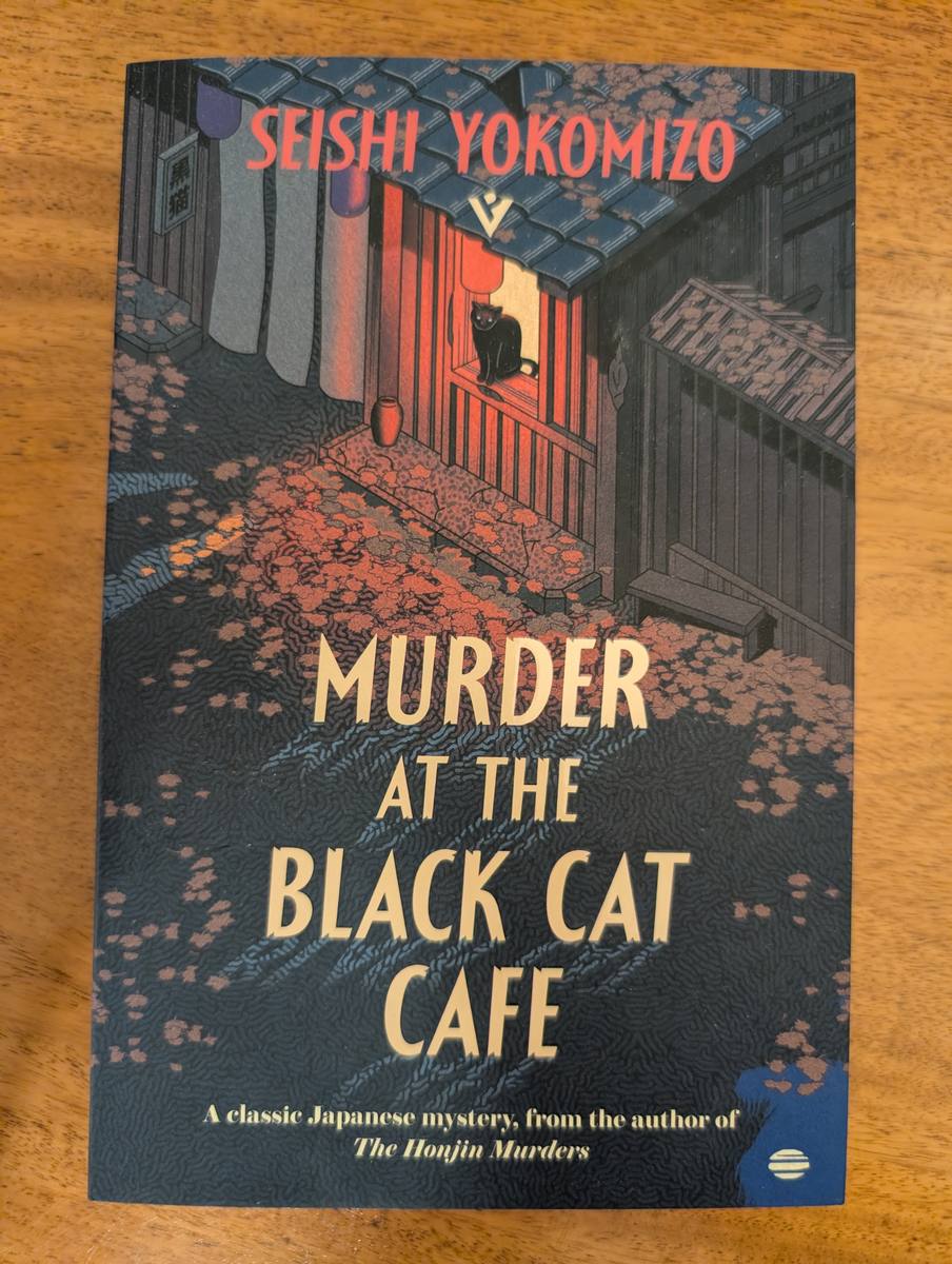 Front cover of Murder at the Black Cat Cafe - Pushkin Vertigo 2025 paperback