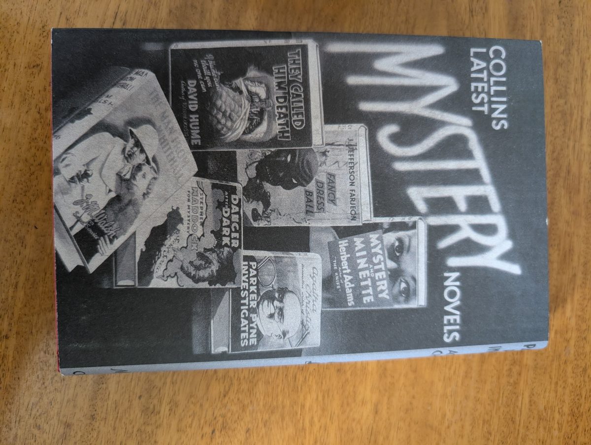 Back cover of Parker Pyne Investigates by Agatha Christie