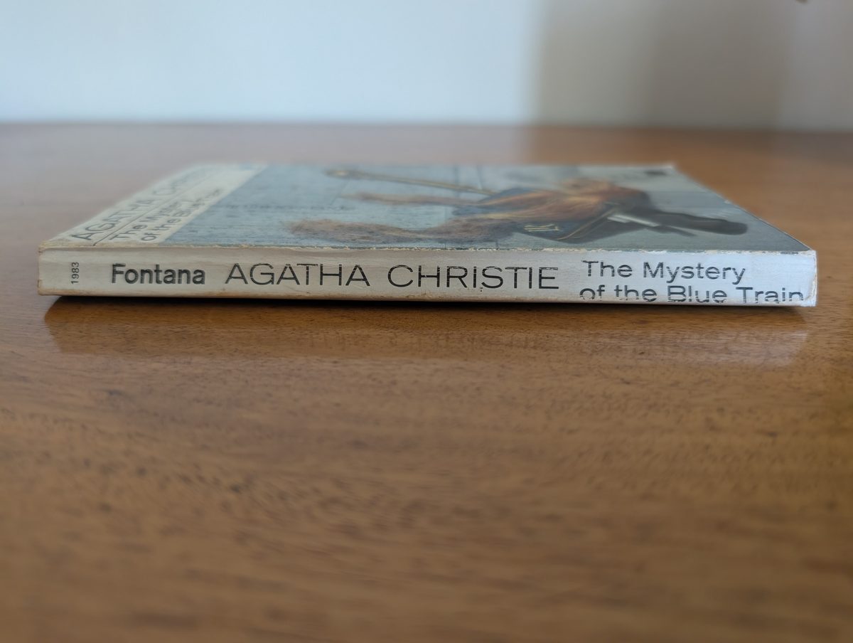 Spine of The Mystery of the Blue Train, Fontana/Collins 1972