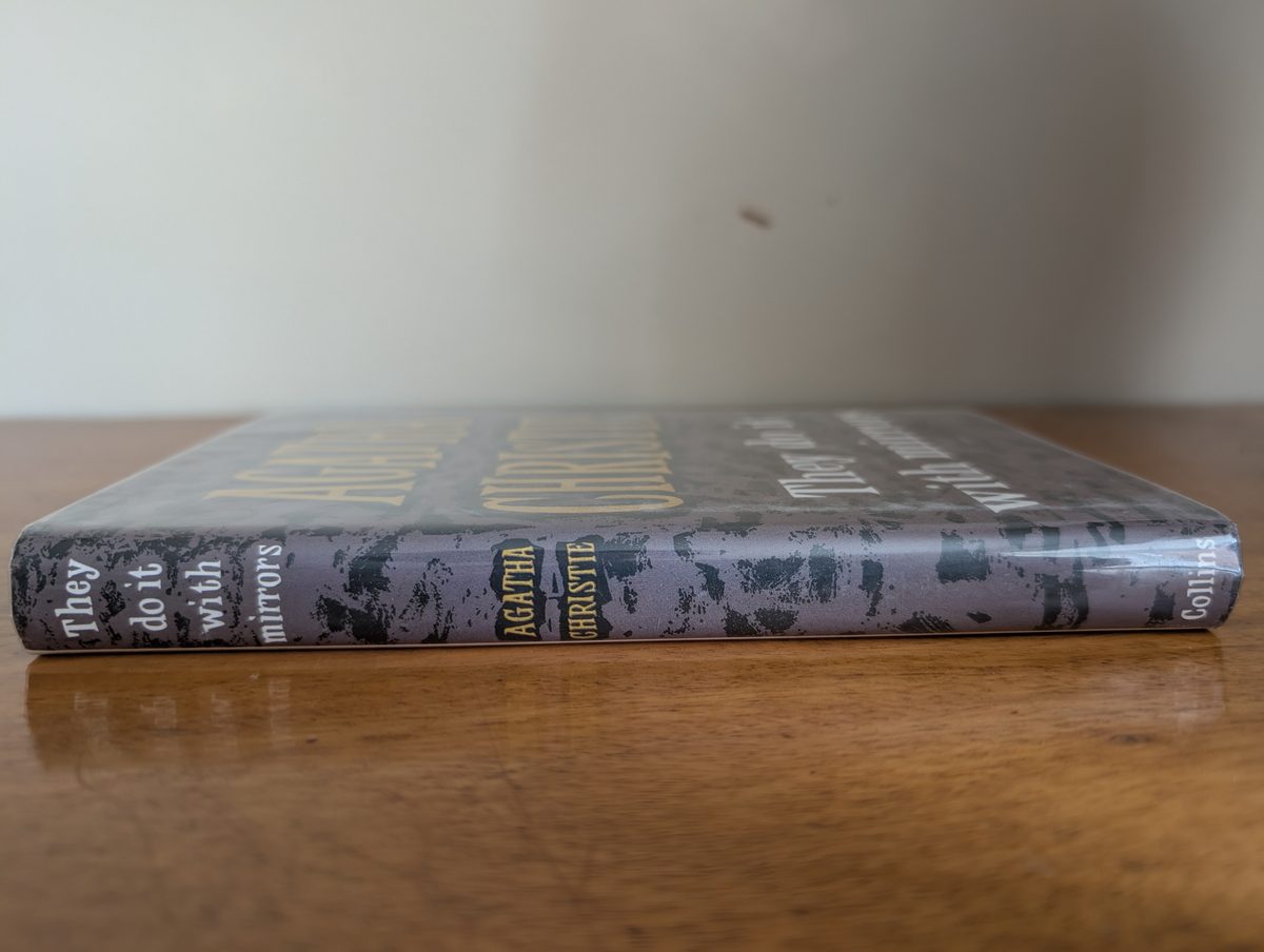 Spine of They Do It With Mirrors by Agatha Christie